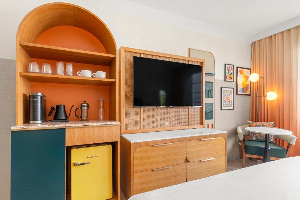 King Suite interior